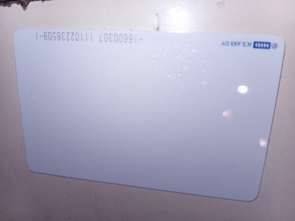 Cartes RFID et Porte-clés NFC