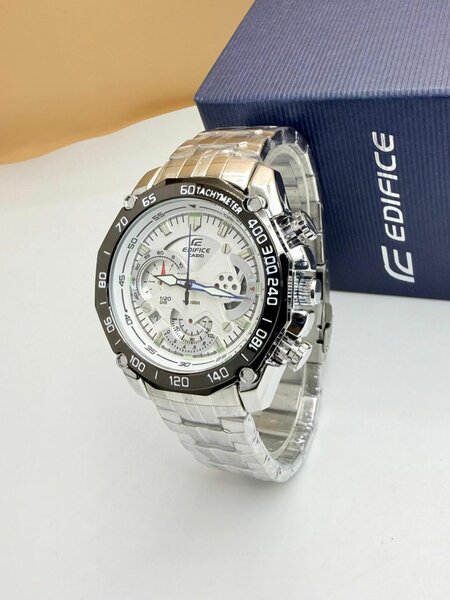 Montre Chronographe en Acier