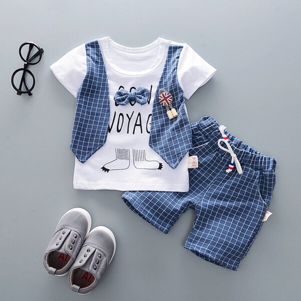 Ensemble petit garçon