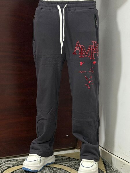 Jogging homme moderne