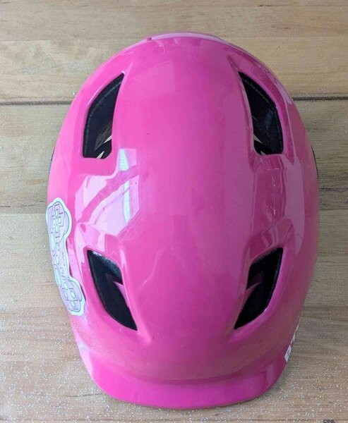 Casque de vélo rose