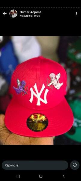 Casquette rouge tendance