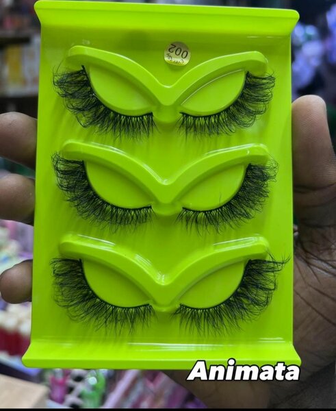 Faux Cils Volumineux