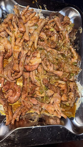 Pattes de poulet (1 patte 100)