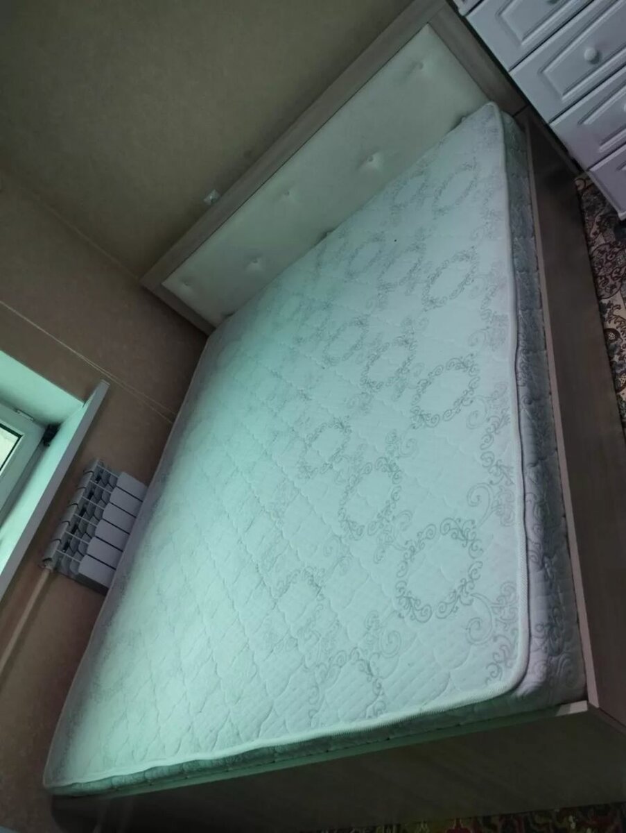 Спальная кровать