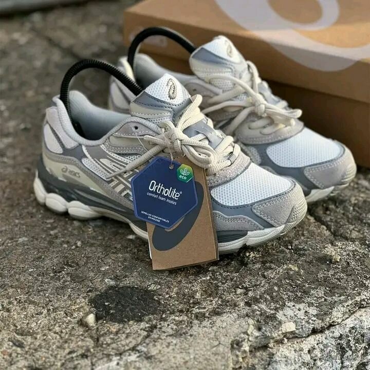 Chaussures ASICS homme gris et blanc