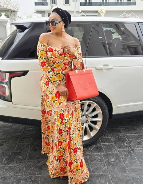 Robe longue fleurie élégante