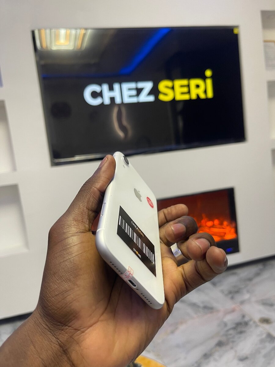 iPhone XR blanc 128 GB