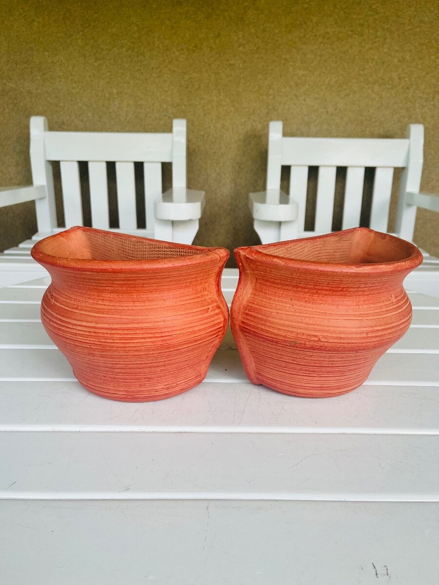 Clay pots