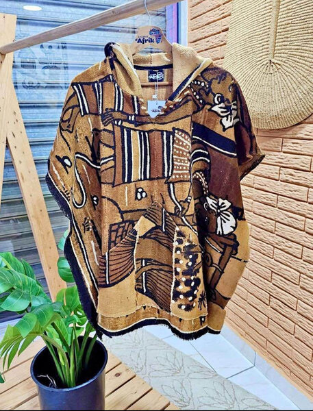 Poncho artisanal en laine africaine