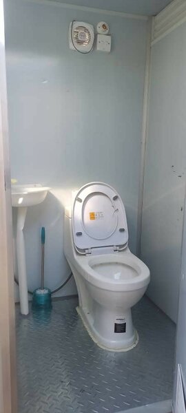 Rent Portable Flushable Toilets
