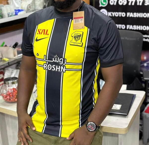 MAILLOT TRÈS RARE jaune