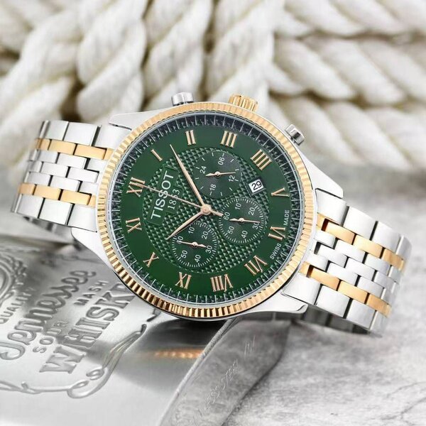 Montre Tissot homme en acier