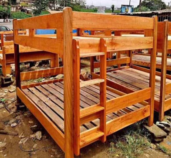 Lit superposé en bois