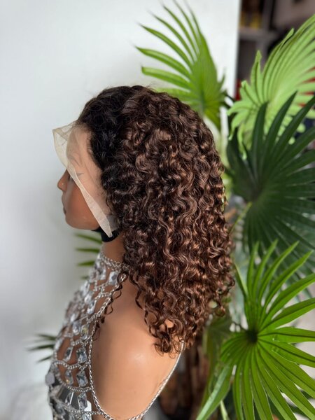 Perruque Bouclée en Dentelle