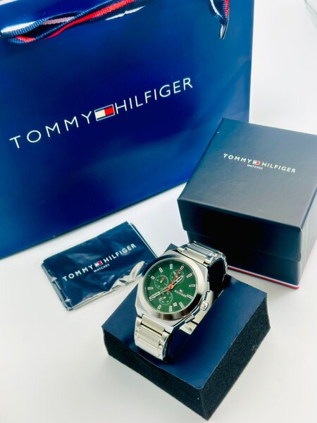 Montre Tommy Hilfiger homme argent et vert