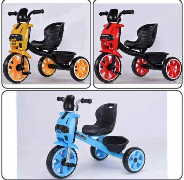 Tricycle enfant coloré