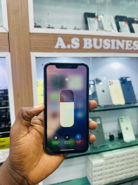 11 simple 64gb sans ID