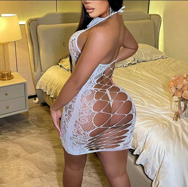 Robe courte en dentelle blanche