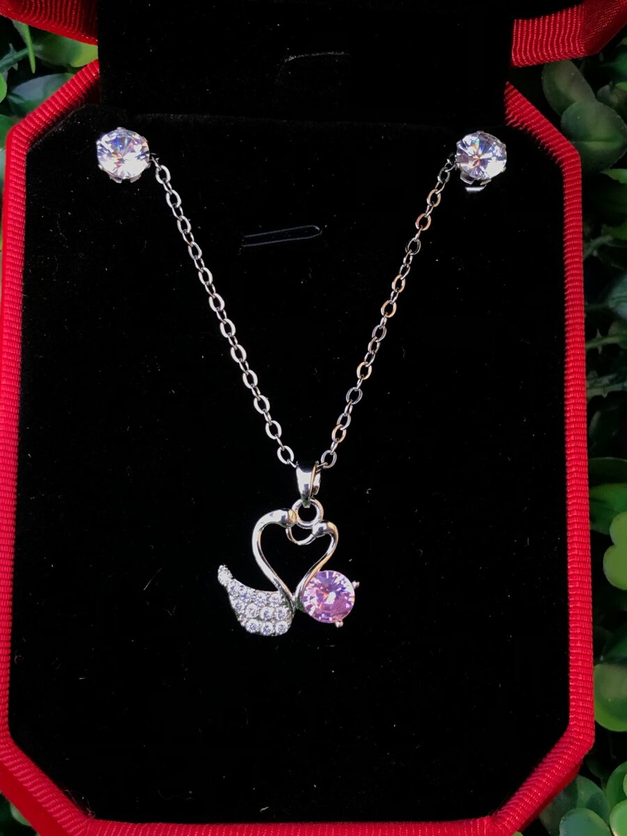 Necklace and earrings set