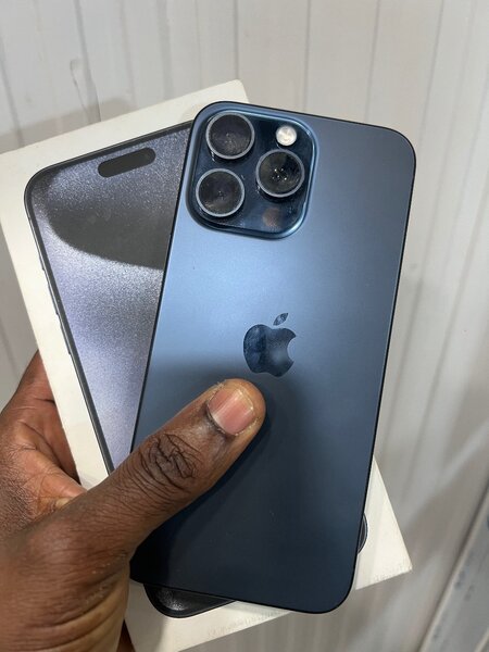 iPhone 15 pro Max 256 gb dispo