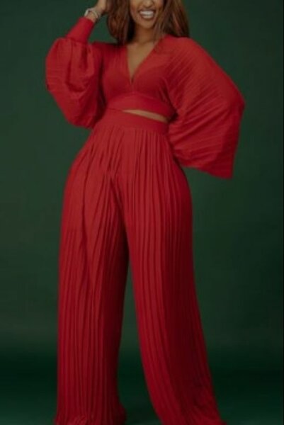 Tenue élégante plissée rouge