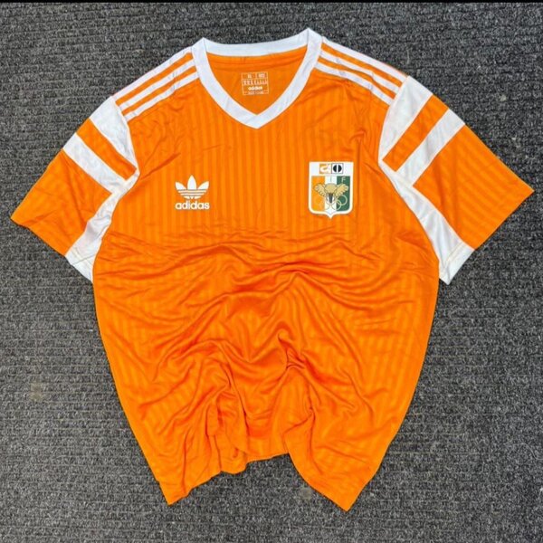 Maillot de Football Adidas Rétro