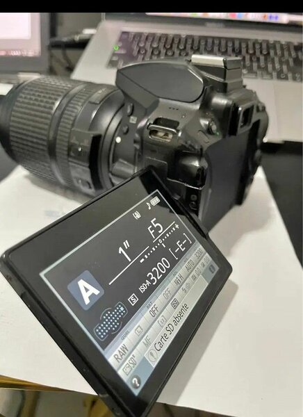 Appareil photo reflex Nikon D5100