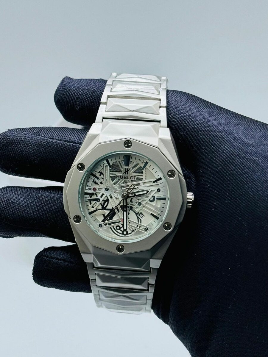 Montre squelette en acier inoxydable