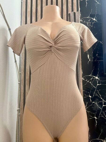 Body féminin chic