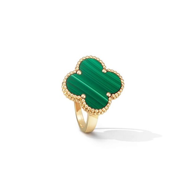 Bague élégante en pierre naturelle