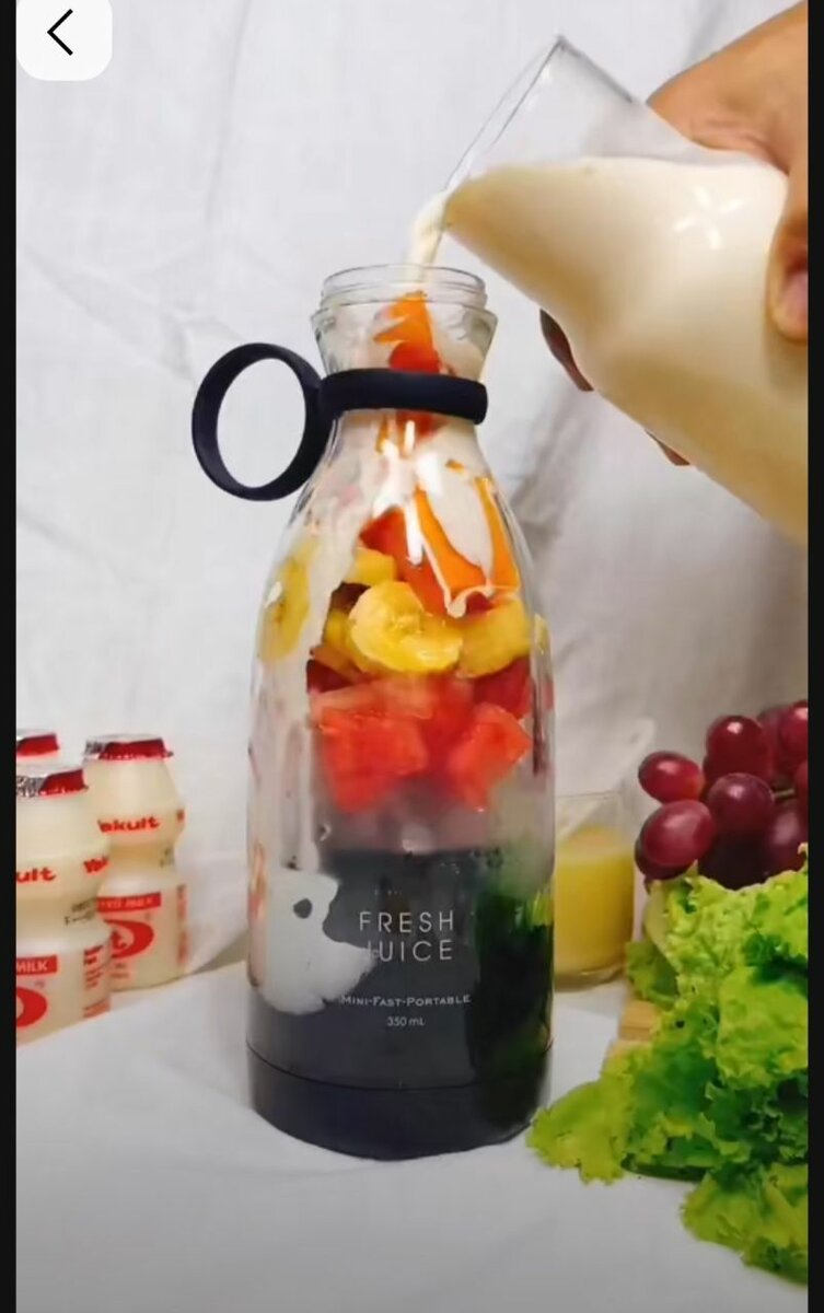 Mini rechargeable blender