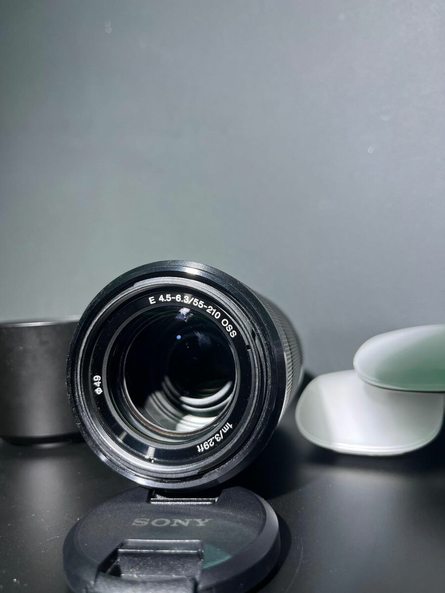 Objectif Sony E 55-210mm OSS