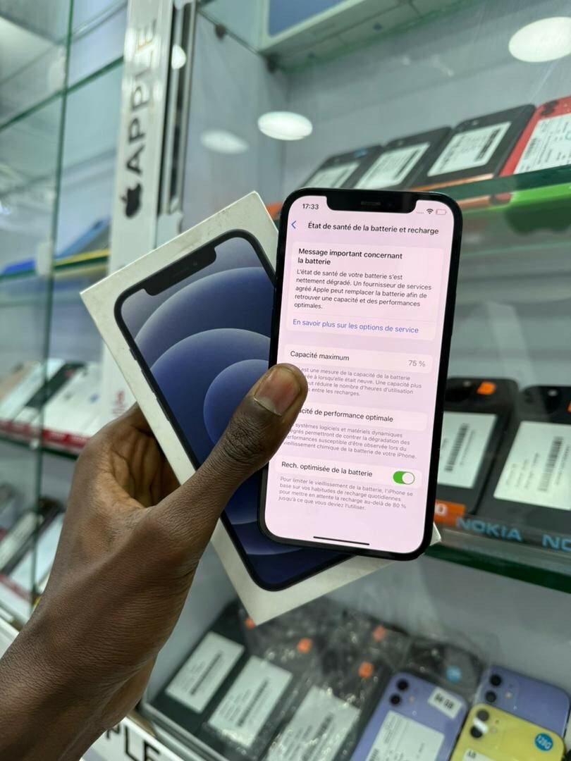 iPhone 12 Noir avec boîte