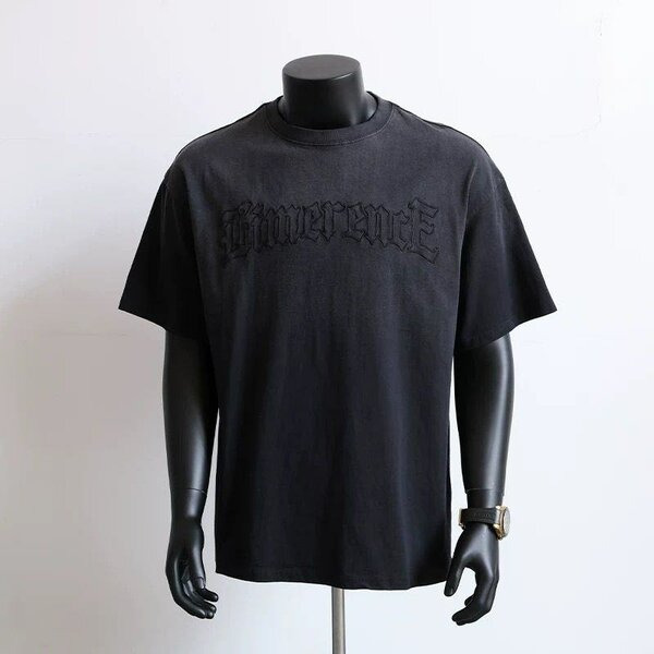 T-shirt noir unisexe tendance