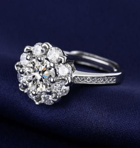 Bague en diamant florale