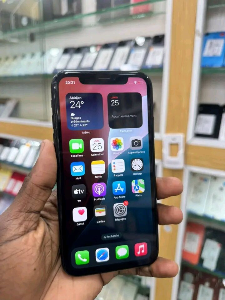 iPhone Noir 64 Go Débloqué