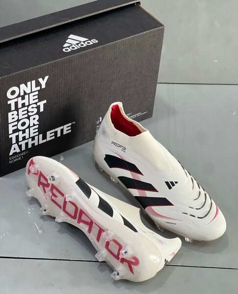 Chaussures Adidas Predator Blanc