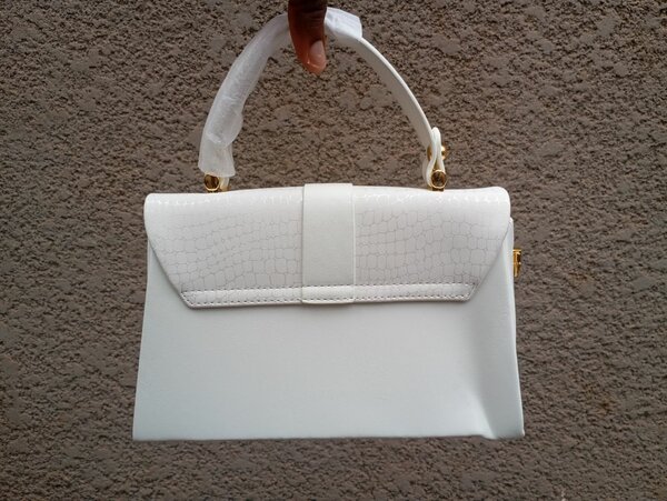 Sac à main blanc élégant