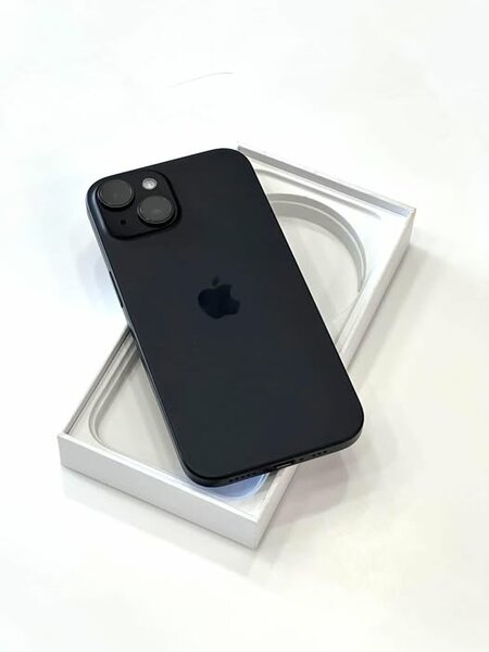 iPhone 15 128GB in-built