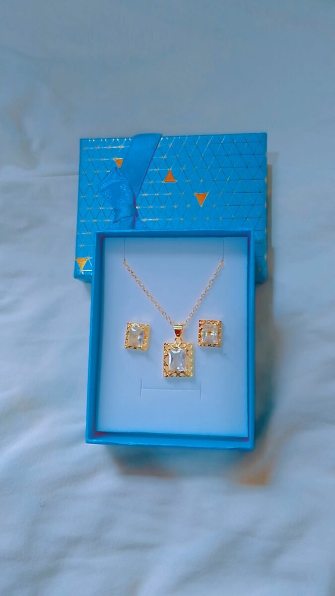 Necklace and earring