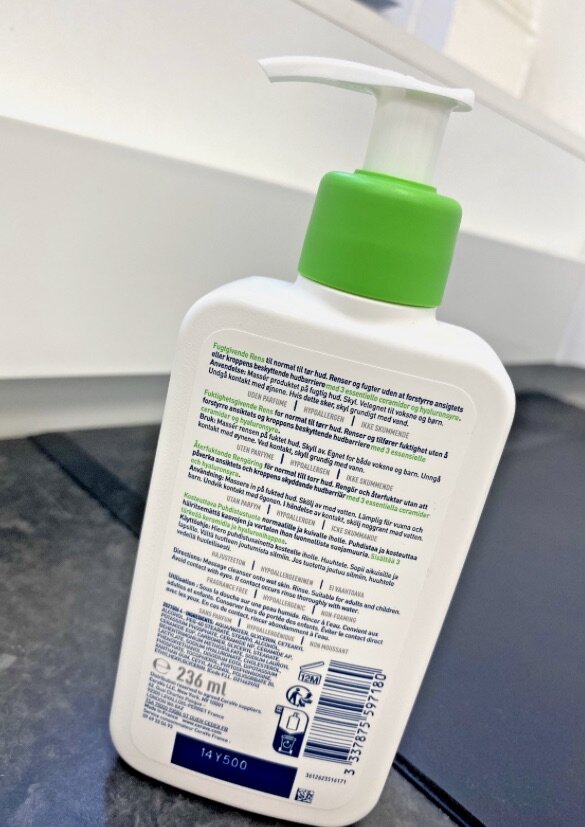 CeraVe hydrating cleanser for normal to dry skin