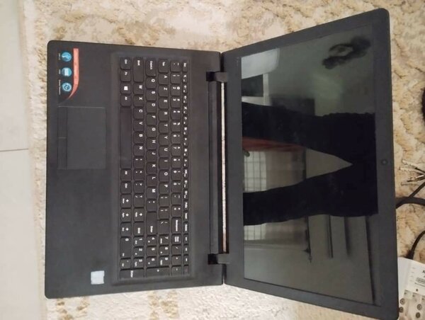 Ordinateur portable élégant noir