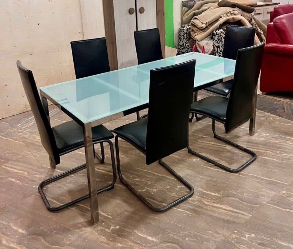 Table à manger moderne 6 chaises