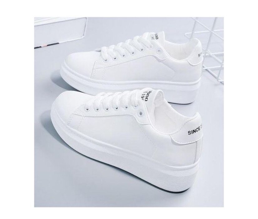 Women's Breathable And Comfortable Running White Sneakers