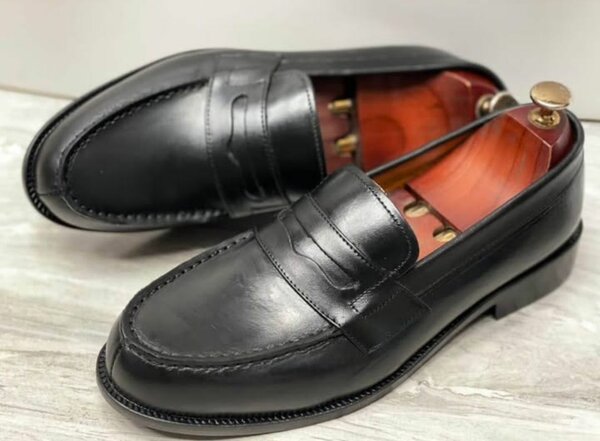 Mocassins en cuir noir élégant
