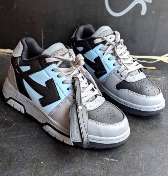 Sneakers off White