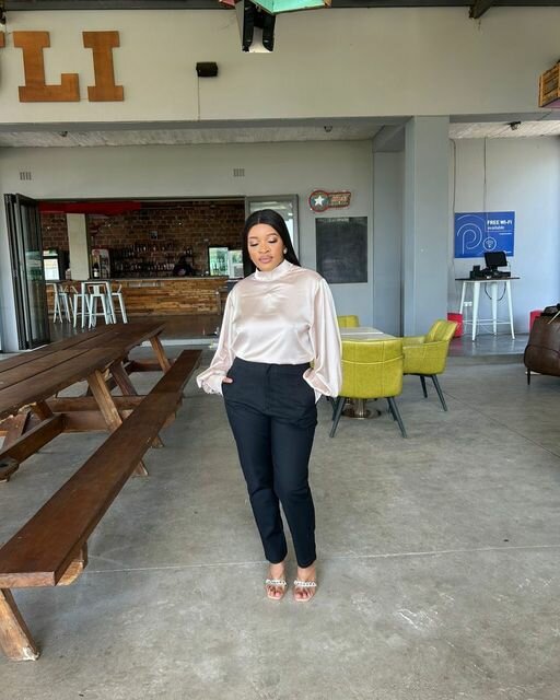 Champagne Tops and jeans