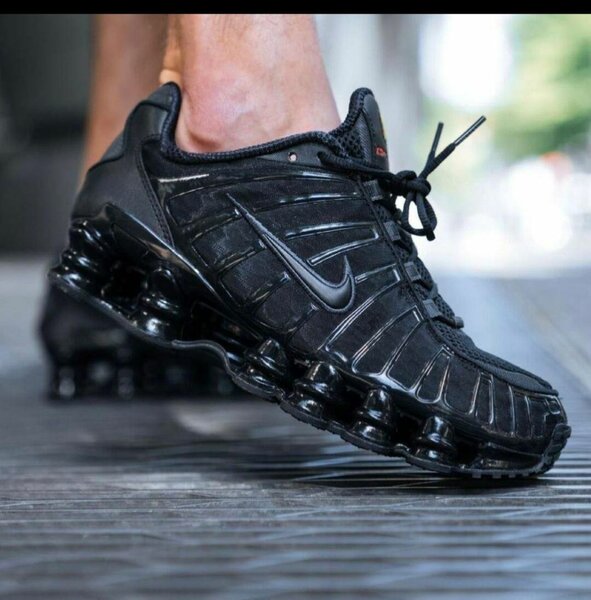Nike Shox noir pour homme