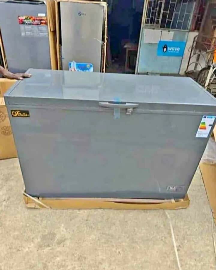 Congélateur coffre 200L